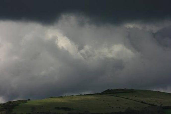 Storm_clouds_over_Brent_Hill_-_geograph.org.uk_-_1096775.jpg