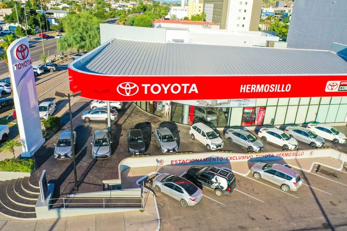 Toyota dealership in Mexico with a lot full of cars for sale