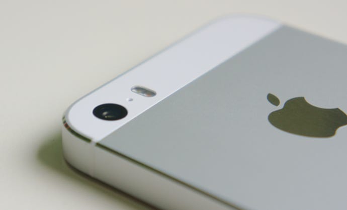 IPhone_5S_main_camera.png