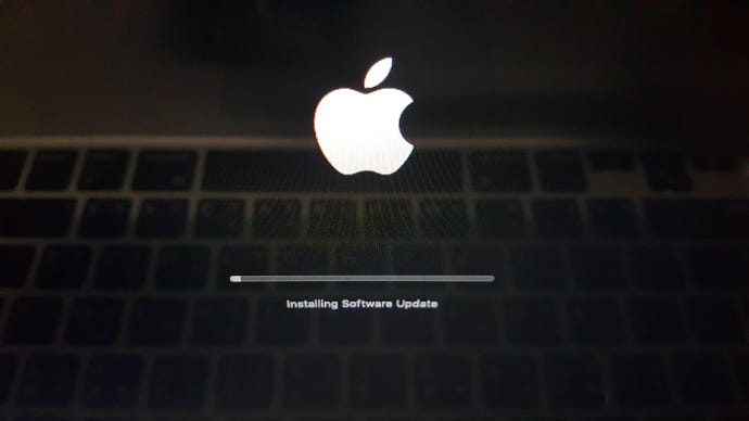macOS installing security update loading screen