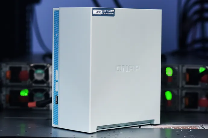A picture of a QNAP appliance