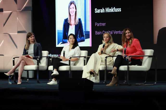 Speakers Sarah Hinkfuss, Julia Huang, Alexa von Tobel, and Peggy Mangot at FinovateFall.