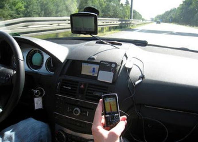 GPS-auto-data-shot.Flickr.jpg