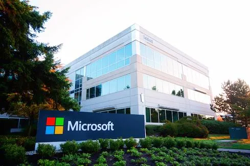 Microsoft's Mobile Roller Coaster Ride: 9 Contributing Factors
