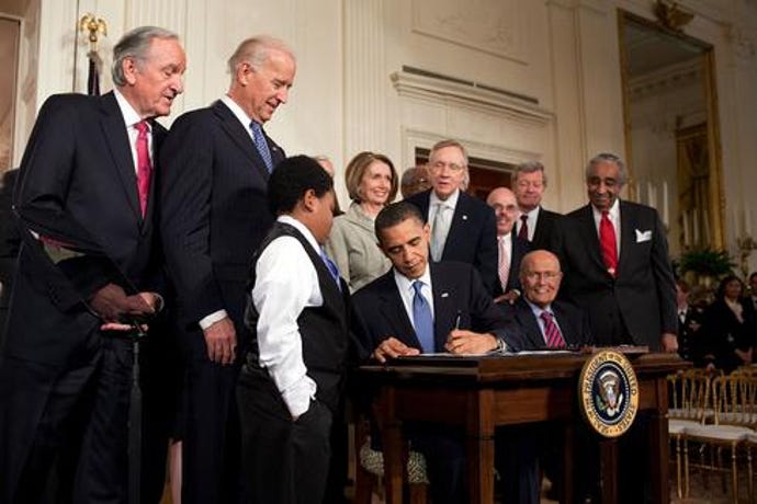 Obama_signs_health_care-20100323.jpg