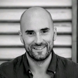 Giovanni_headshot-250x250.jpg