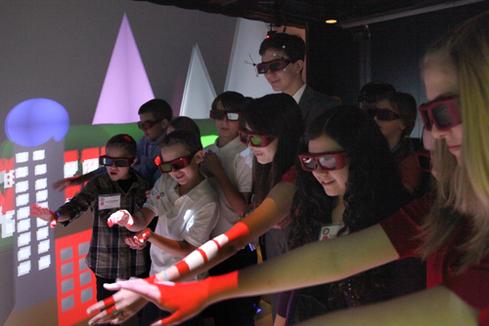 Raytheon brings school projects to 3D life for middle school students in Tucson, Ariz.