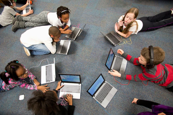 School Computer Stack Devin: AI Software Engineer that Codes Entire Projects from Single Prompt