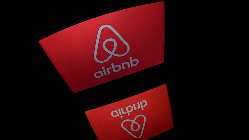 Airbnb logo