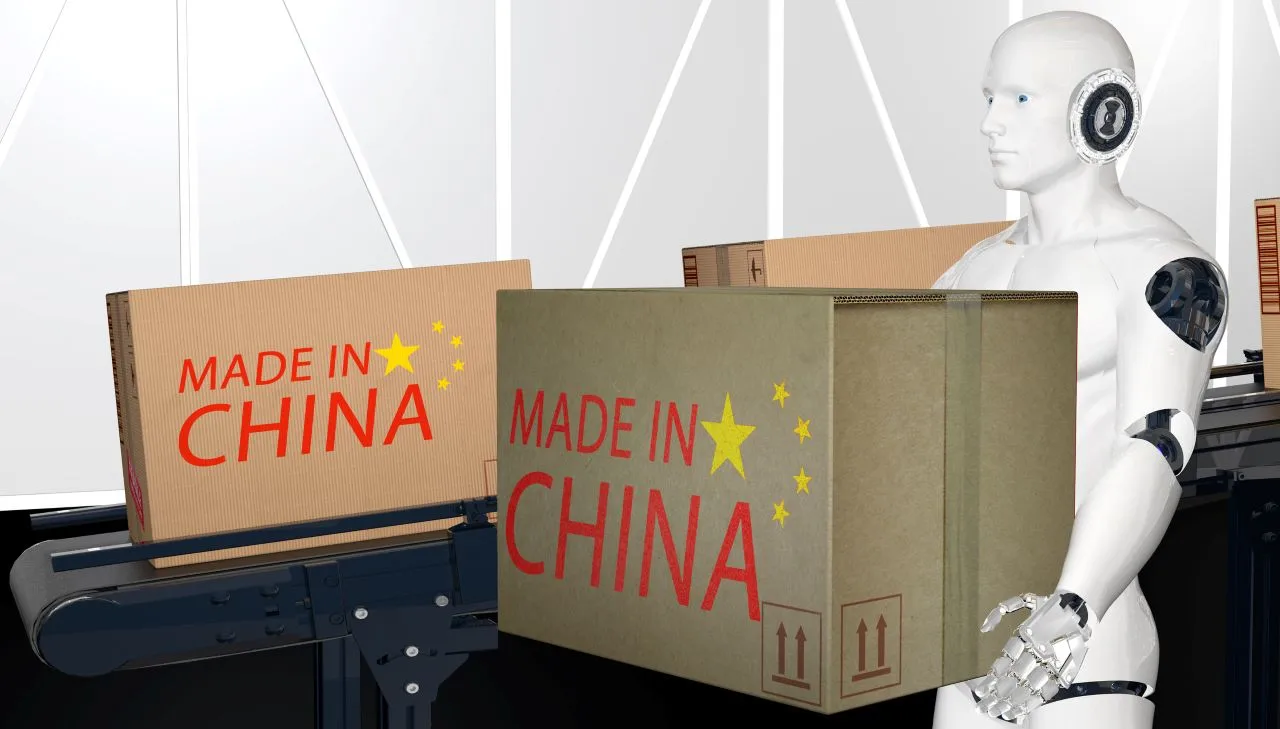 中国のロボットが箱を持ち上げる様子
