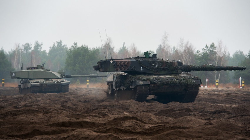 Image of Challenger 2 and Leopard 2 tanks