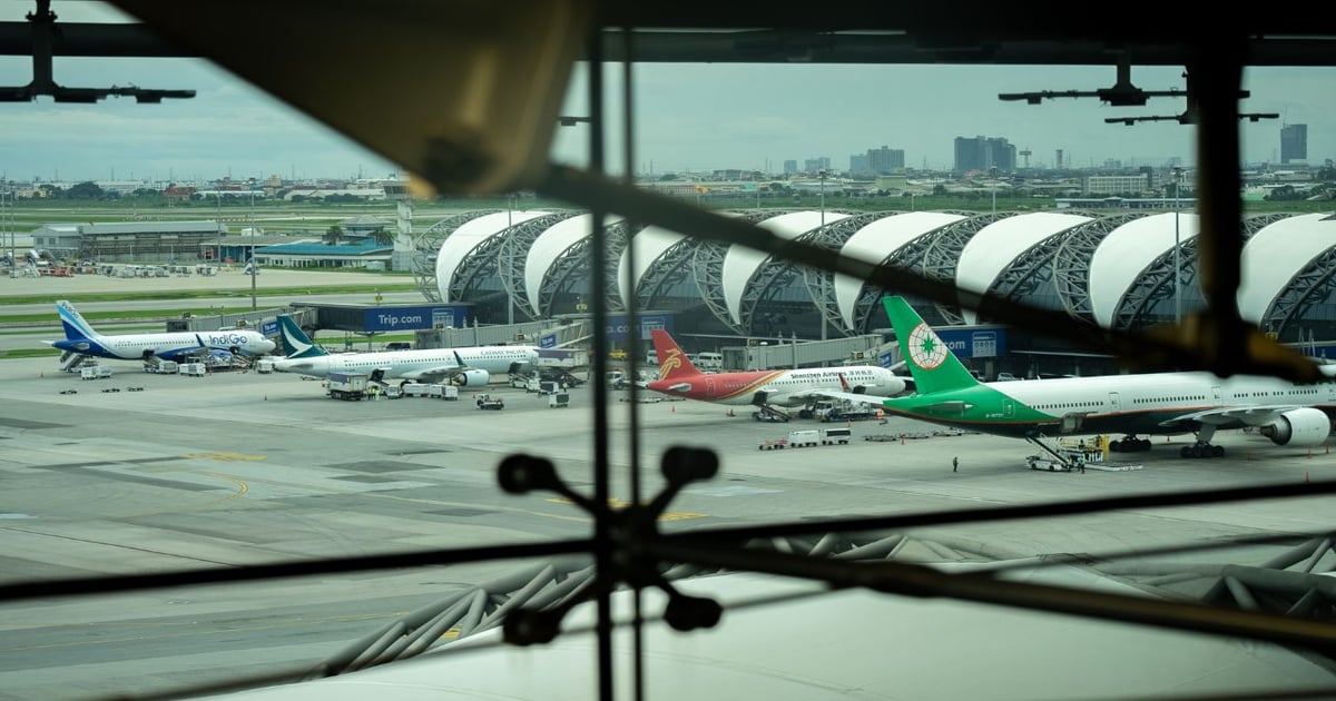 Global Microsoft Outage Grounds Flights Disrupts Businesses Worldwide