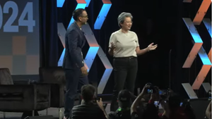 Photo of AMD CEO Lisa Su and panel moderator