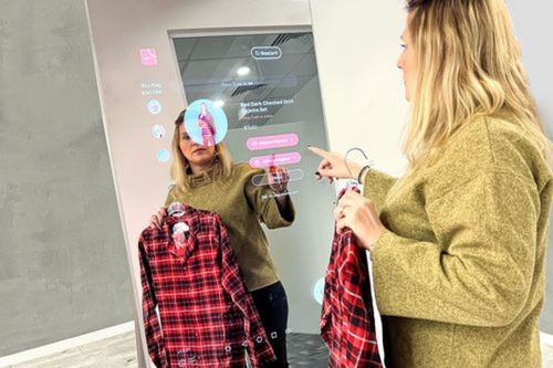 Smart mirror aims to personalize the shopping experience