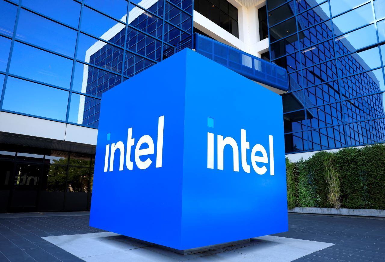 Add Intel Intel to Add New GPU to Its AI Portfolio