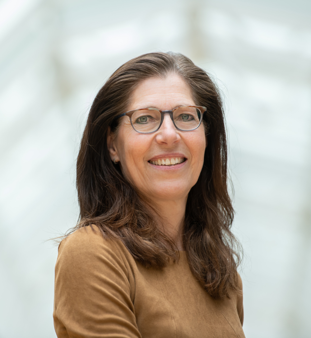 Presenter - Dr Alike van der Velden