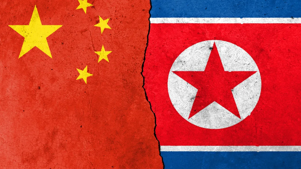 中国、北朝鮮の国旗 中国、北朝鮮の国旗