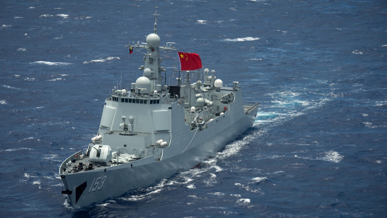 Chinese Navy guided-missile destroyer Xian steams ahead Chinese Navy guided-missile destroyer Xian steams ahead