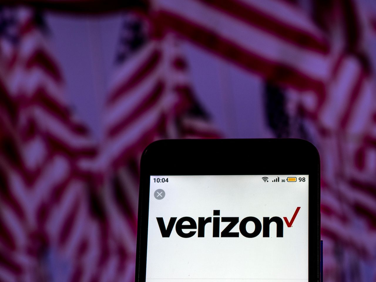 電話画面上のVerizonのロゴ 電話画面上のVerizonのロゴ
