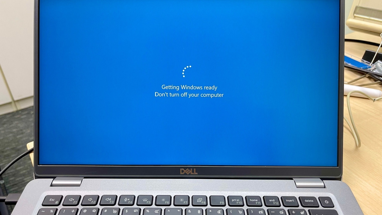 Windows update screen on a laptop computer Windows update screen on a laptop computer