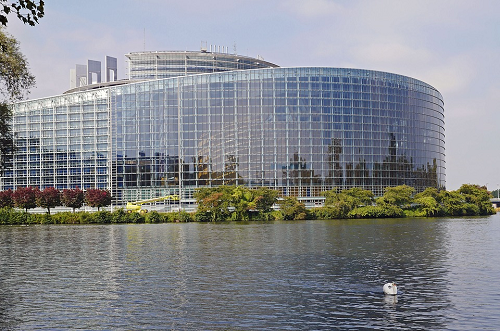 The European Union Parliament building in Strasbourg, France\r\n(Source: Hpgruesen via Pixabay)\r\n