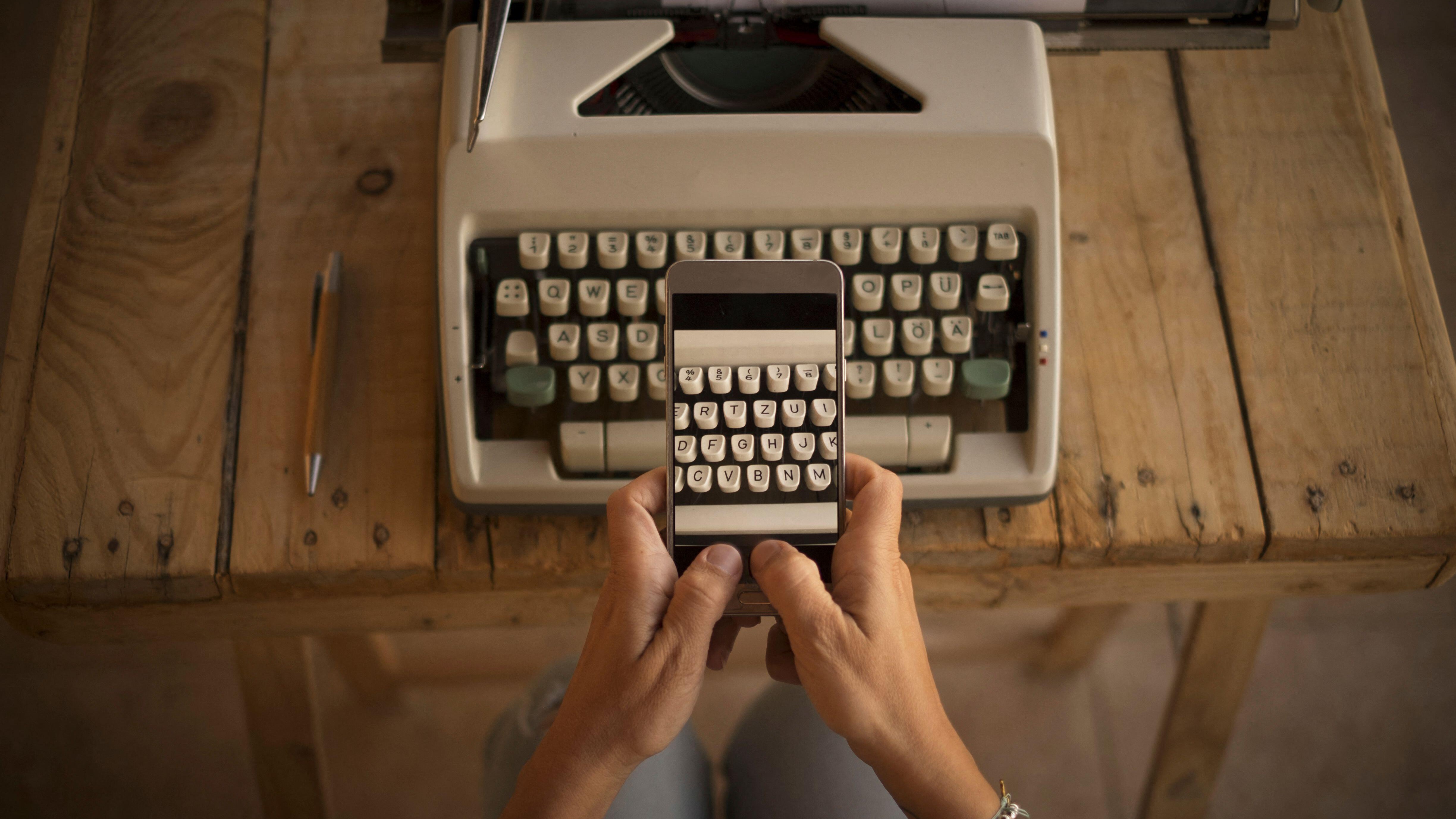 Cyber Pioneers Ponder Past as Prologue