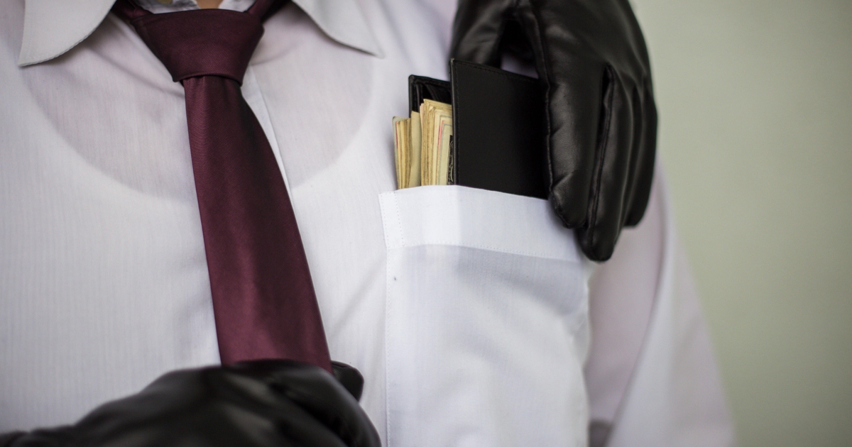 Police dismantle millionaire Airbnb phishing ring
