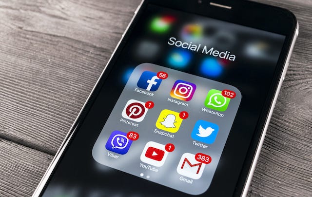 Shows the range of social media apps. Shows the range of social media apps.