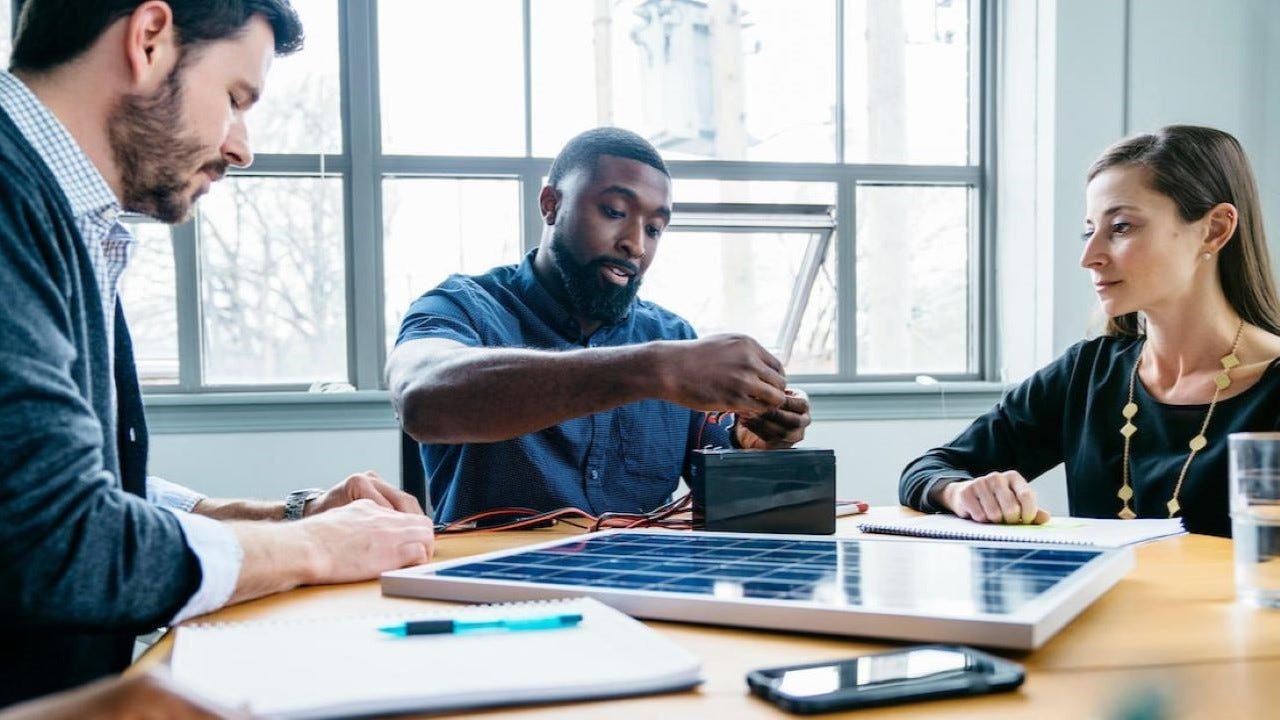 From Dark Reading – How CISOs Can Best Work with CEOs and the Board: Lessons from the Field