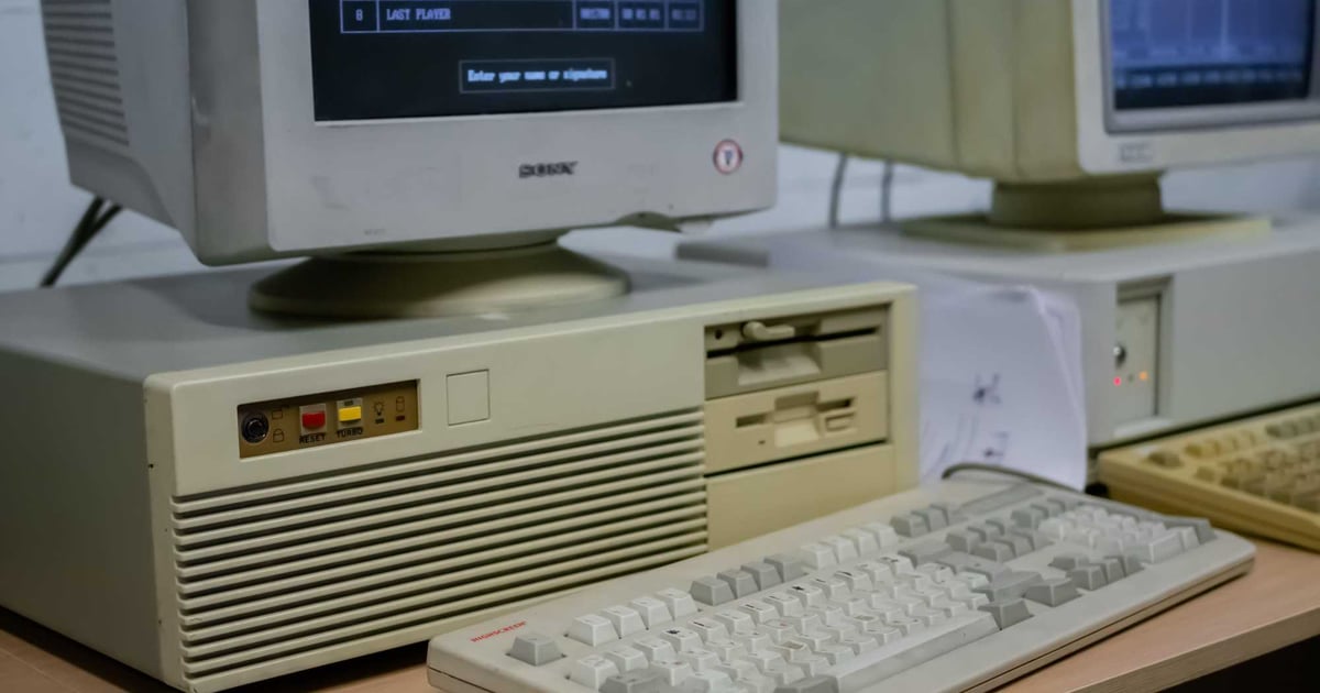 The Lingering Beige Desktop Paradox The Lingering Beige Desktop Paradox