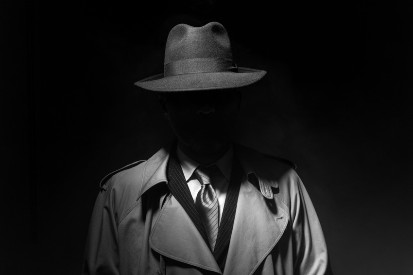 Picture of shadowy man in hat