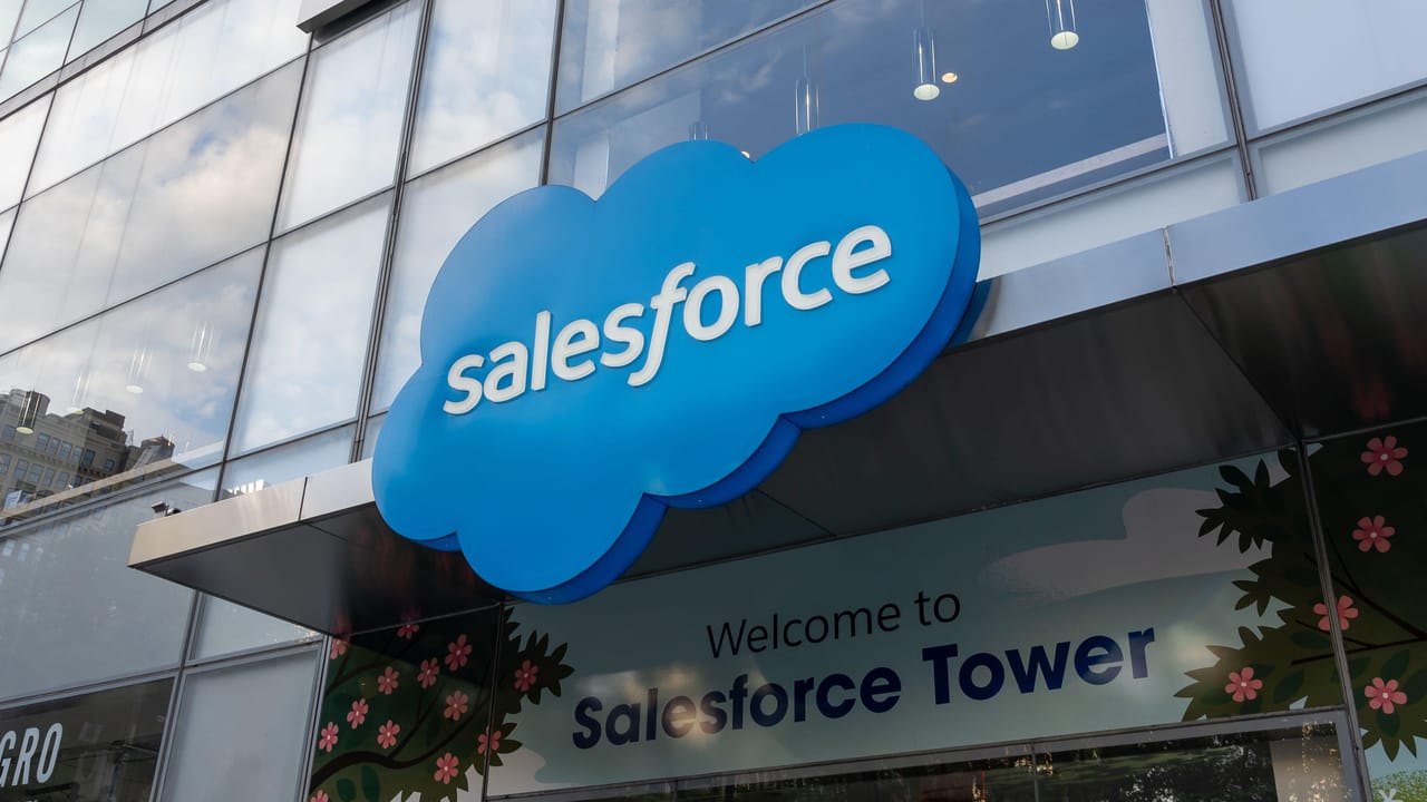Salesforceのロゴ(Salesforce NY本社) Salesforceのロゴ(Salesforce NY本社)