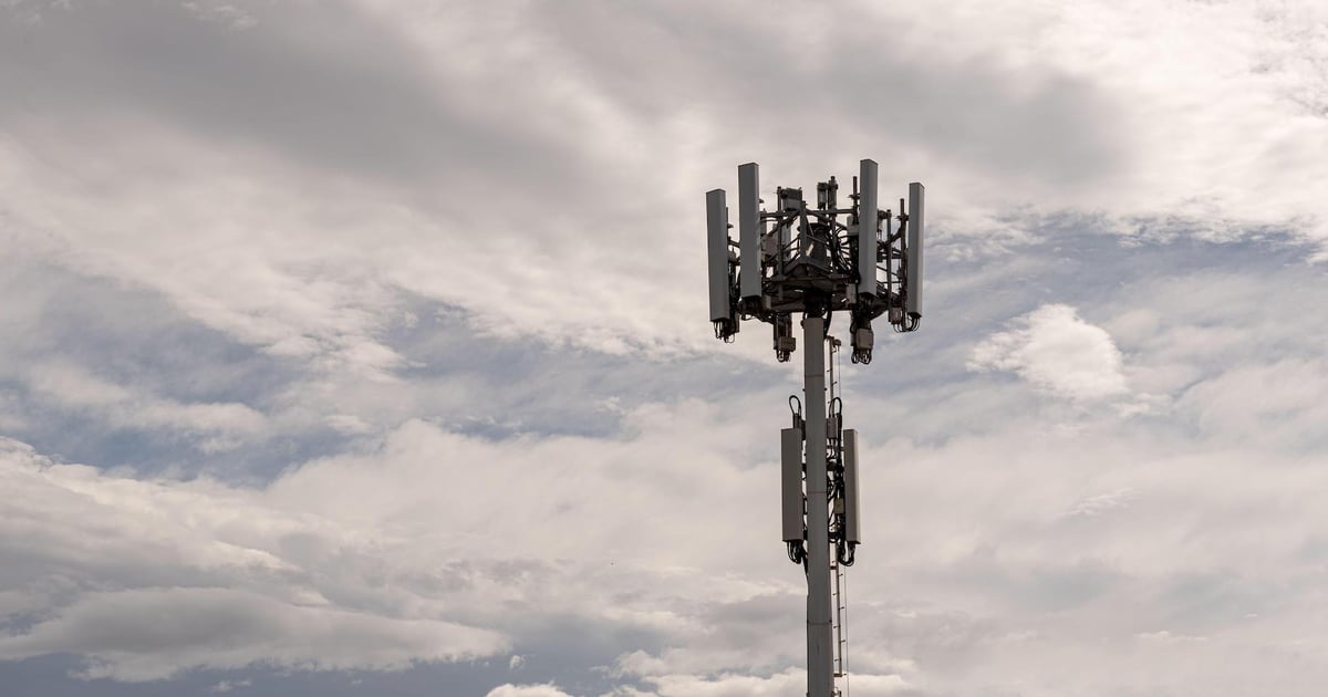 The Vulnerability of Your Phone’s 5G Connection to Bypass and DoS Attacks The Vulnerability of Your Phone’s 5G Connection to Bypass and DoS Attacks