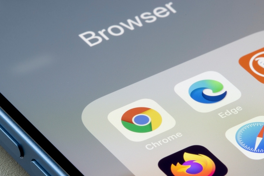 Icons for Google Chrome, Edge and other web browser apps on an iphone