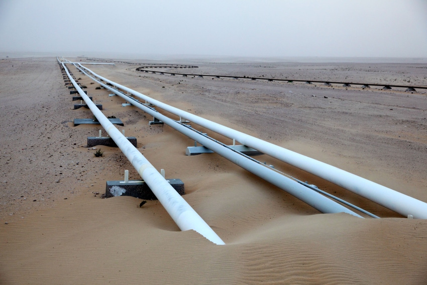 Oil pipelines in the desert