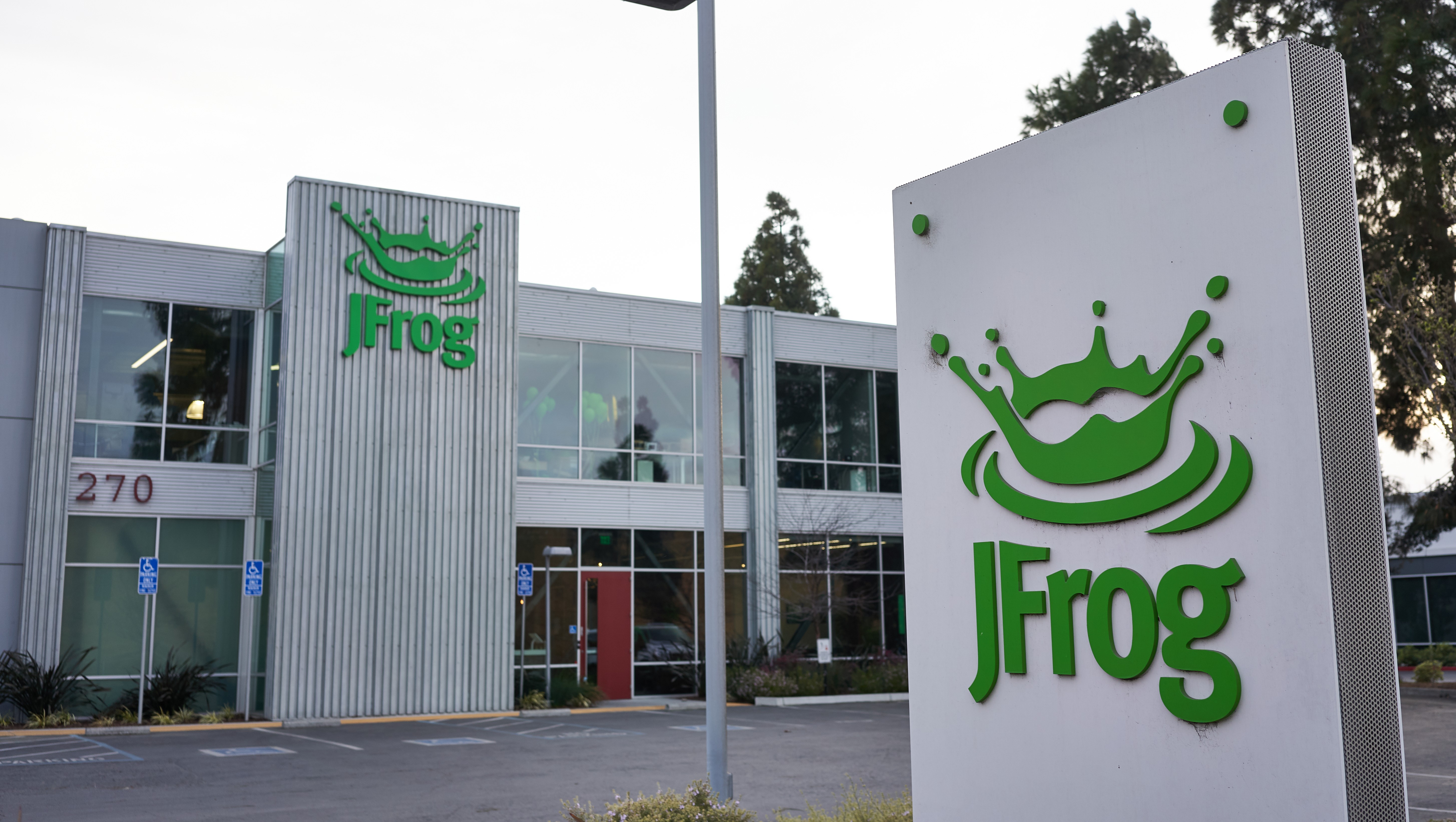Attackers Pounce on Critical Artifactory Flaw Following Disclosure