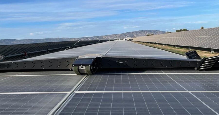 Autonomous, sustainable robot cleans solar panels