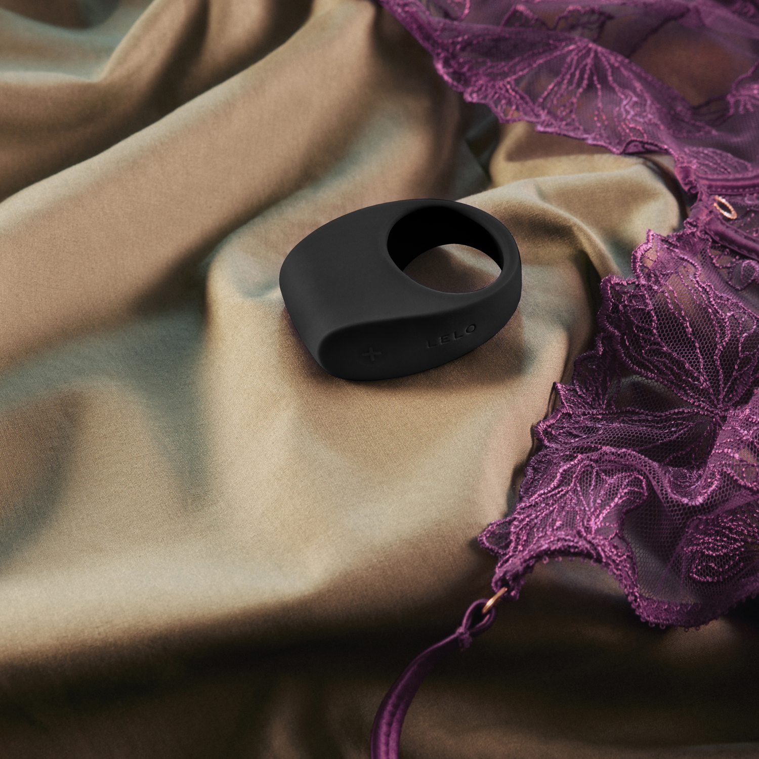 LELO Tor 3 Vibrating Couple's Ring | Sinful.dk
