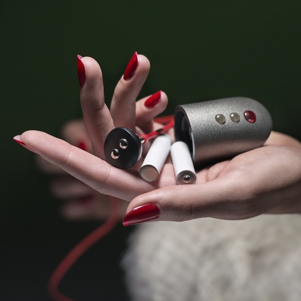 Fun Factory Hybrid Battery Charger Kit 1