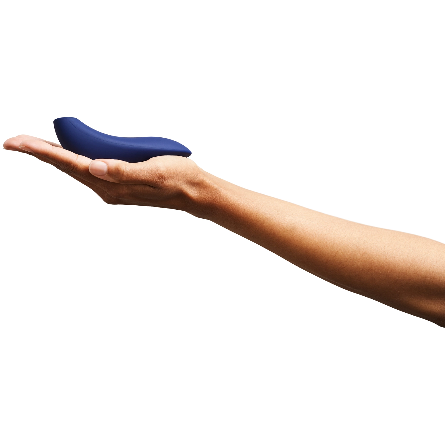 Hånd som holder en lilla We-Vibe Melt