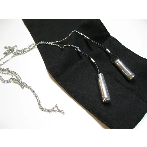 Incoqnito Stål Brystklemme og Halssmykke med Vibrator 1