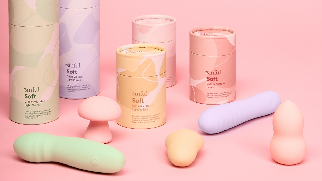 Sextoys Sinful Soft posés sur fond rose