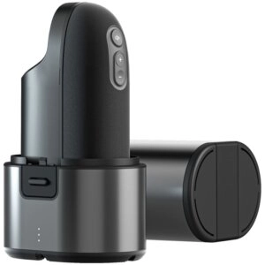 Arcwave Ion, som er placeret i sin opladningsstation på hvid baggrund