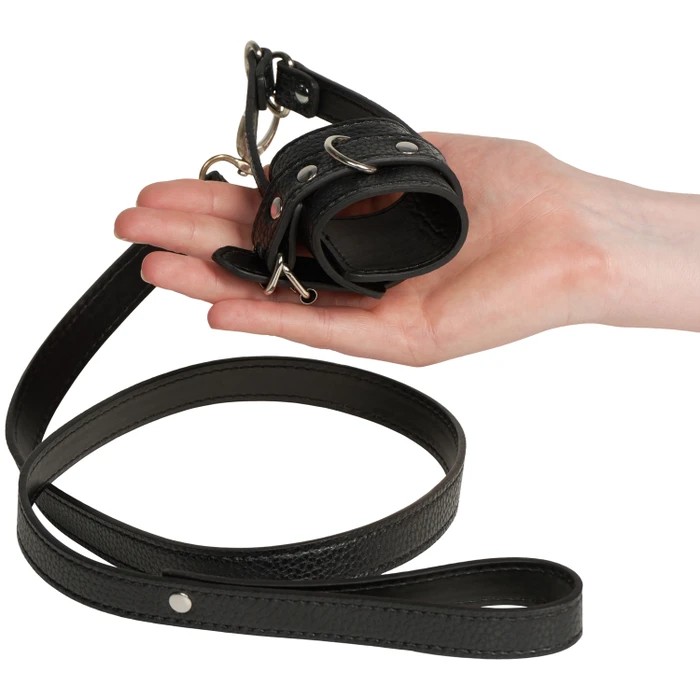 Strict Ball Stretcher with Leash
