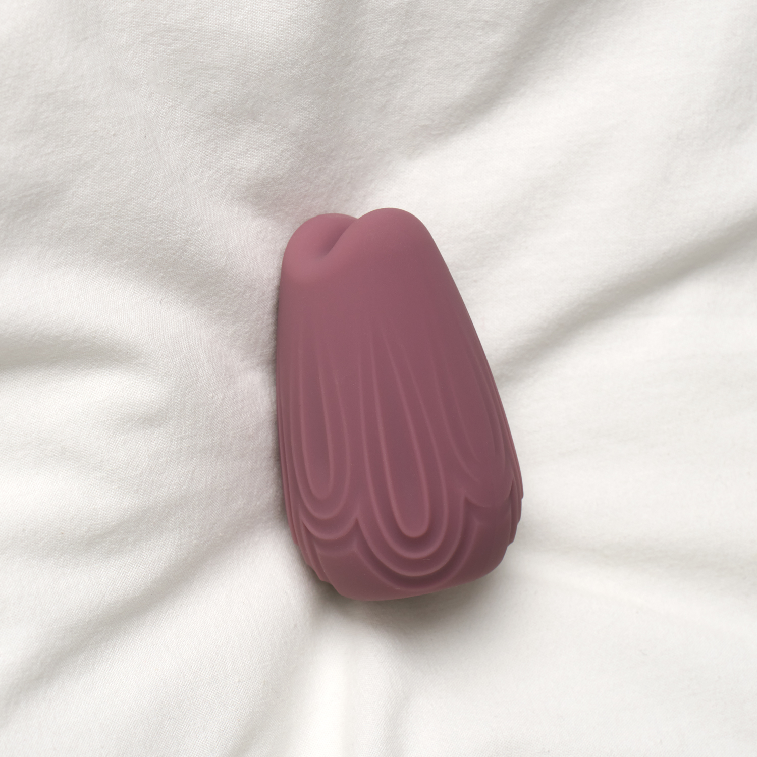 Amaysin Tulip Kiss Rechargeable Clitoral Vibrator 1