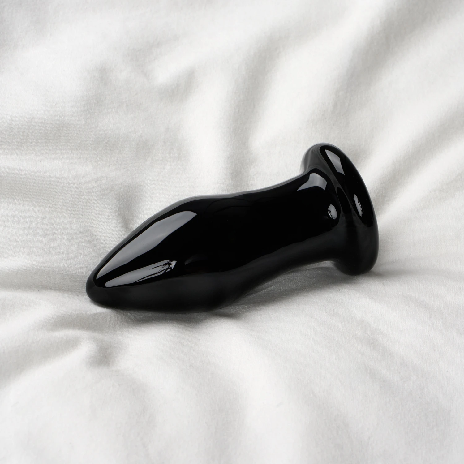 Sinful Glas Buzz Vibrerende Medium Butt Plug 1