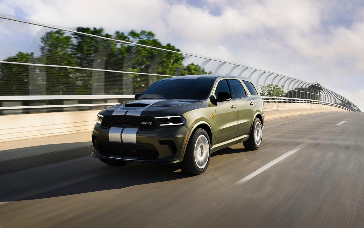 Dodge Restores ICE Charger for 2026, Unveils Durango Jailbreak and Charger Scat Pack Packages
