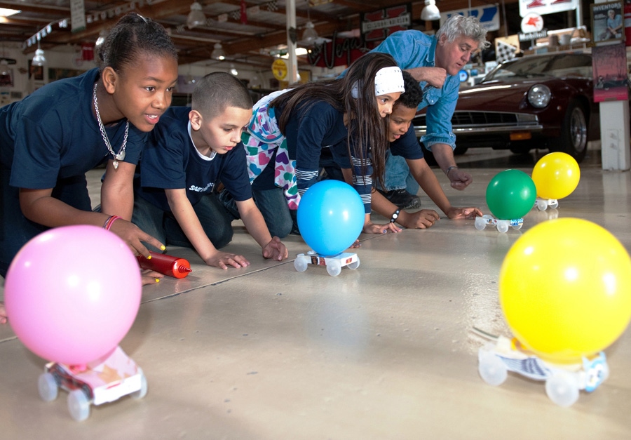 SAE Foundationrsquos quotA World of Motionquot program encourages school children to be engineers but qualified grads in short supply SAE Foundationrsquos quotA World of Motionquot program encourages school children to be engineers but qualified grads in short supply