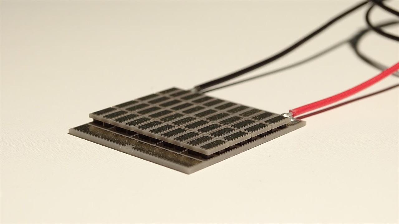 Module designed to capture waste engine heat convert into electricity for onboard uses Module designed to capture waste engine heat convert into electricity for onboard uses