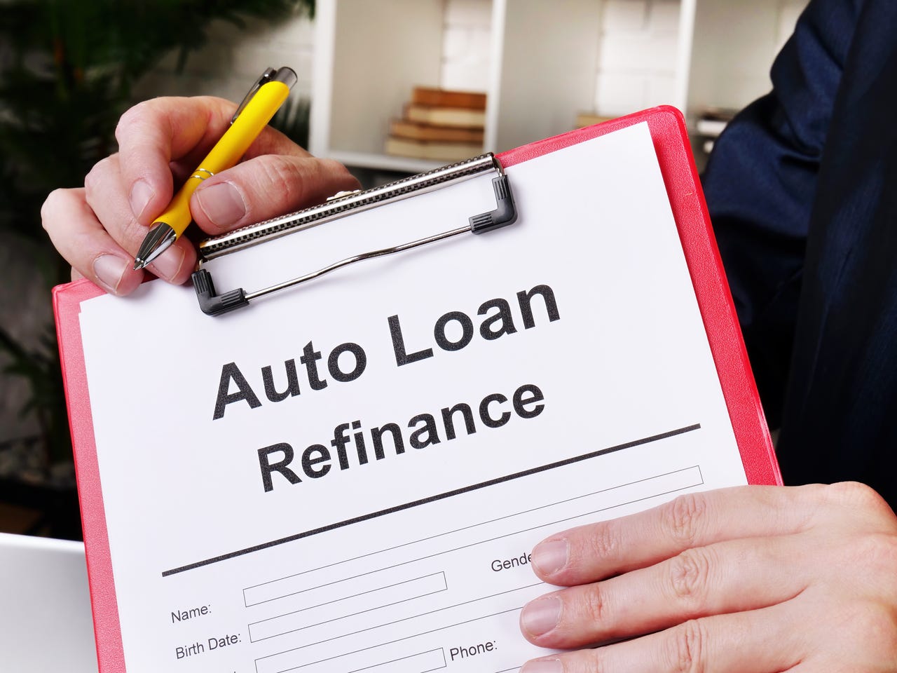 Refinancing Offers Dealers a Smart Way to Re-engage Past Customers